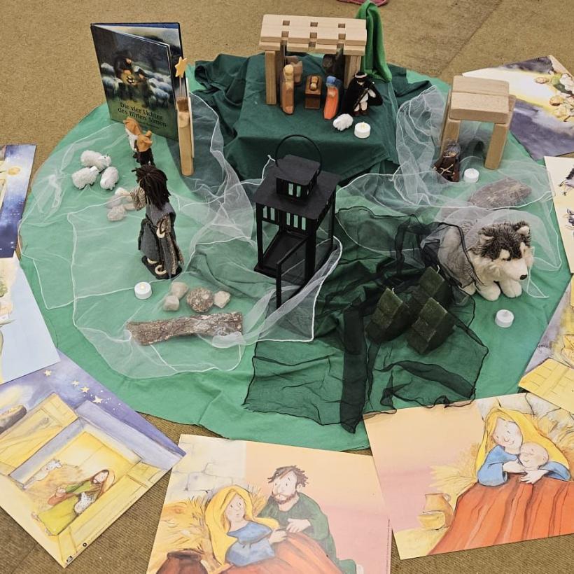 Legearbeit zu den vier Lichtern des Hirten Simon